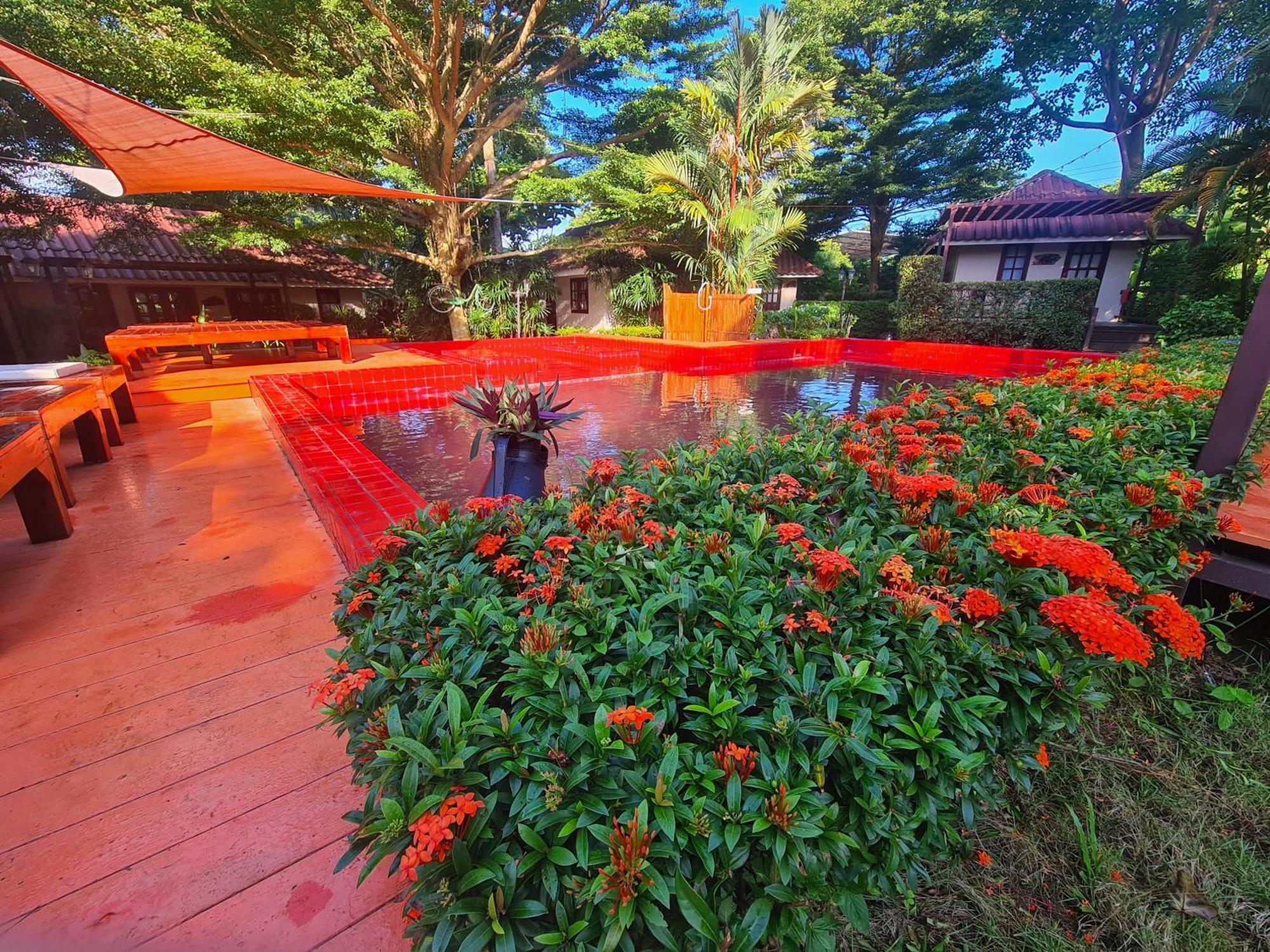 Red Moon Hideaway Hotel Koh Chang Exterior photo