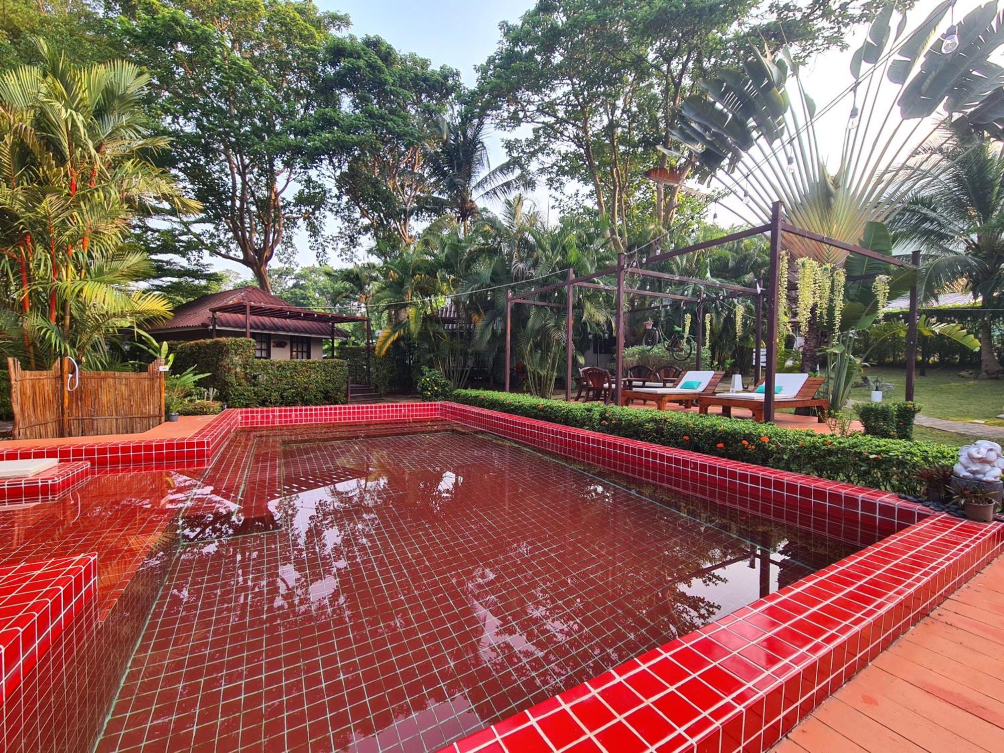 Red Moon Hideaway Hotel Koh Chang Exterior photo