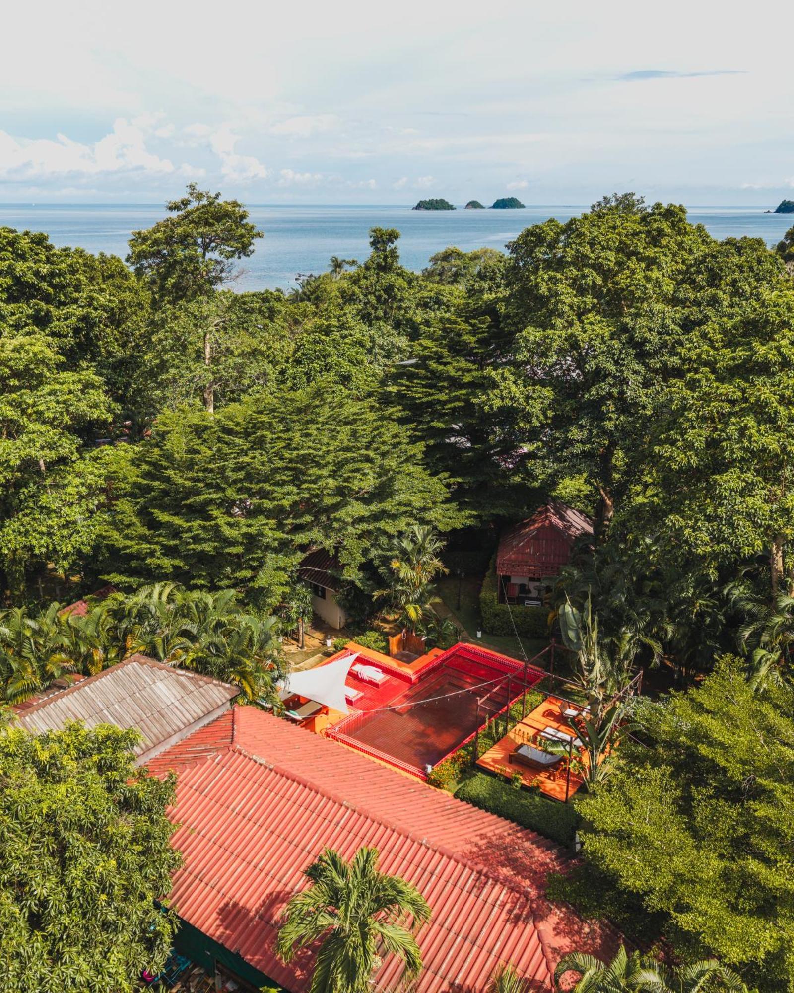 Red Moon Hideaway Hotel Koh Chang Exterior photo